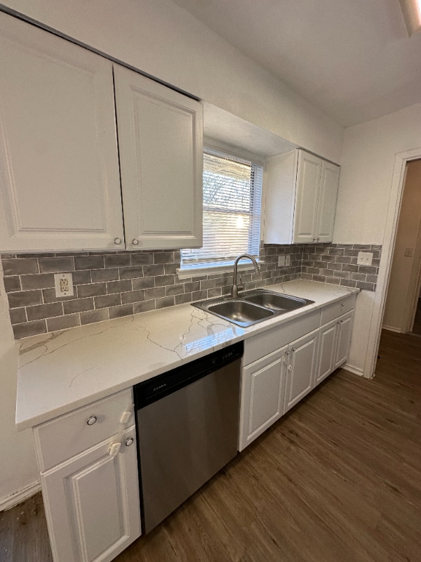 Building Photo - 7206 Glen Haven Dr