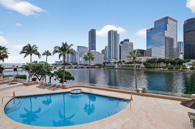 Building Photo - 701 Brickell Key Blvd
