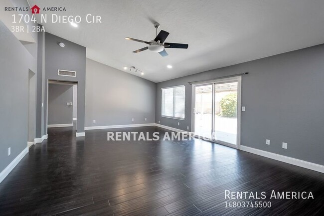 Building Photo - ***Move in Special- $500 off prorated rent...