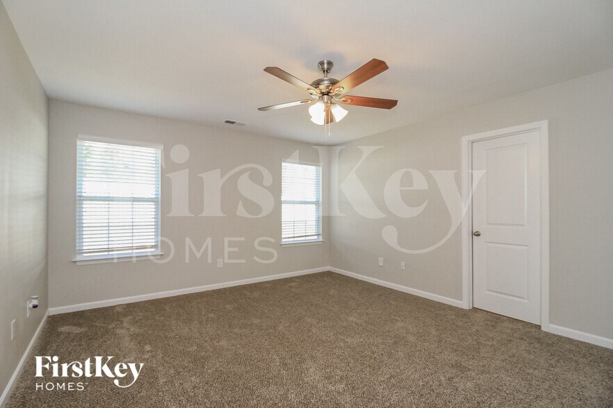 Building Photo - 6413 Bentbrush St