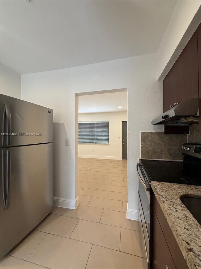 Building Photo - 5510 NW Miami Pl