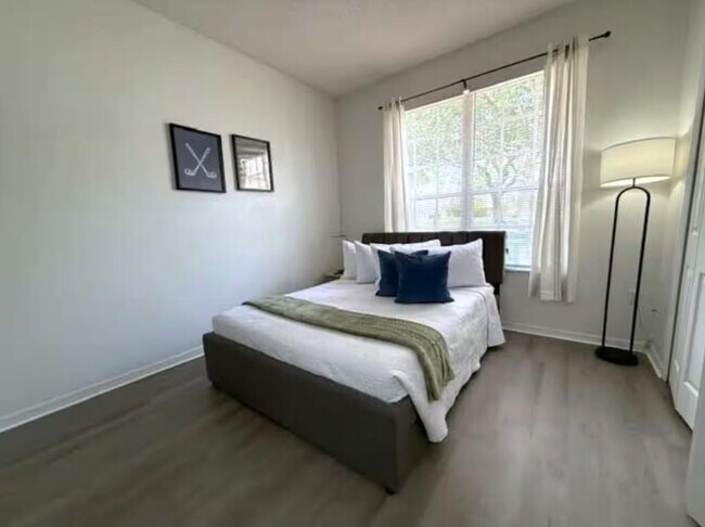 Building Photo - 1518 Gulfview Dr