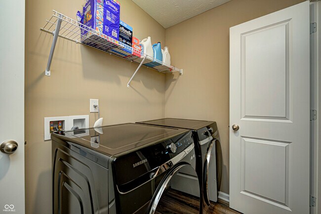 Building Photo - 1728 Gordon Dr