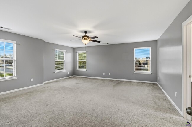 Building Photo - 100 Stoney Creek Dr