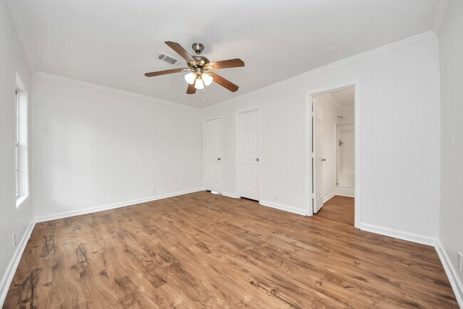 Building Photo - 6526 Carver Rd