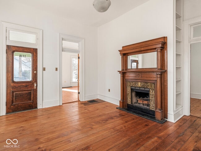 Building Photo - 1118 E St Clair St