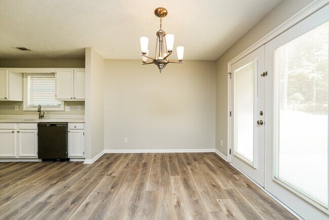 Building Photo - 2600 Trotters Walk Trail