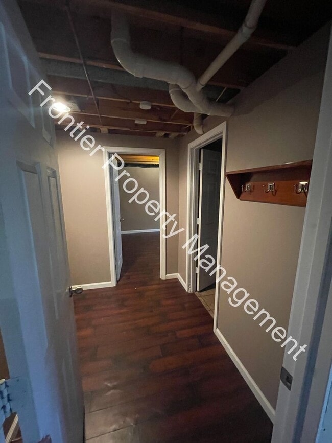 Building Photo - 2116 Doe Run Dr