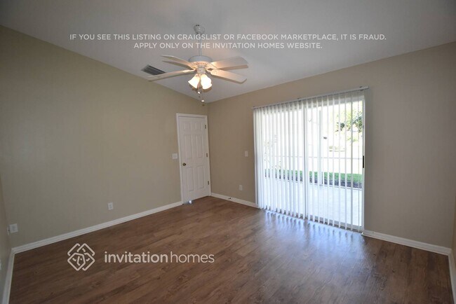 Building Photo - 4635 Sanibel Way