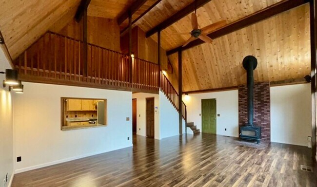 Building Photo - AUBURN LAKE TRAILS