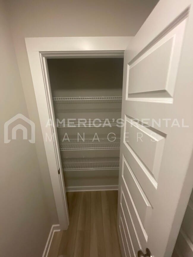 Building Photo - 289 Buckhorn Cir