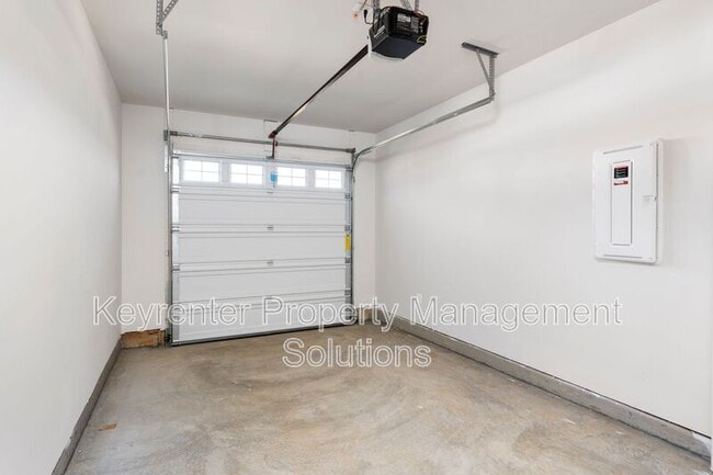 Building Photo - 337 Ridgeline Dr