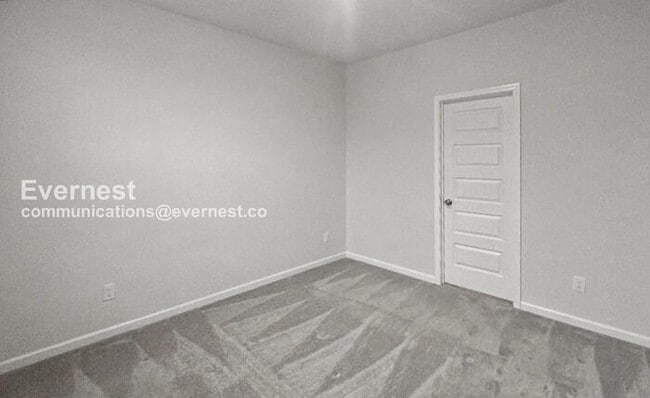 Building Photo - 3 Bed/2.5 Bath Townhome with Garage / Pet-Friendly / Available Now!