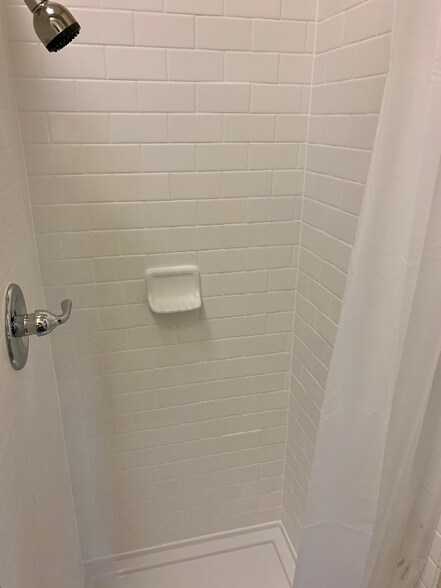 Building Photo - 105 3rd Ave