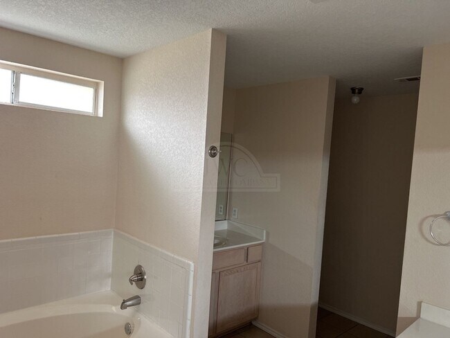 Building Photo - 3709 Frigate Dr