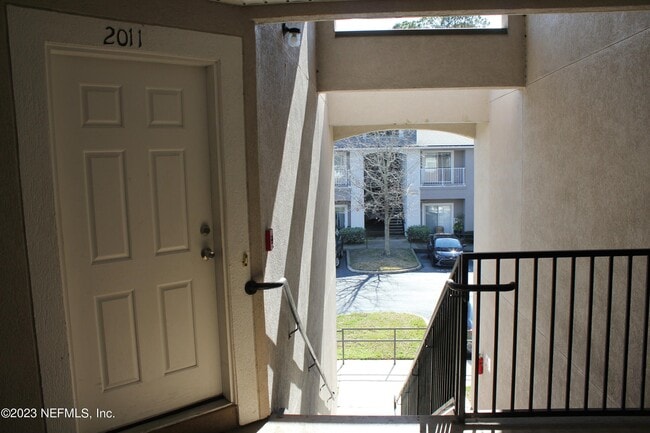 Building Photo - 7920 Merrill Rd