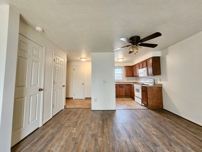 Building Photo - 34 Orchard St