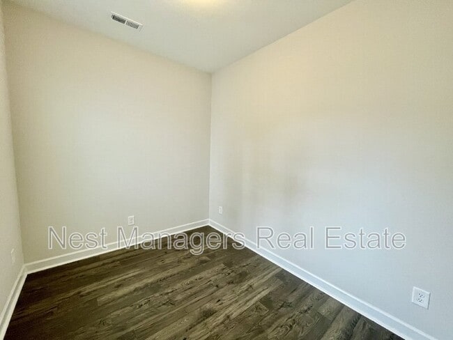 Building Photo - 1108 Mayfern Dr