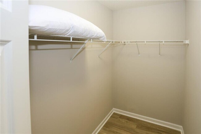 Building Photo - 7116 Blairs View Dr