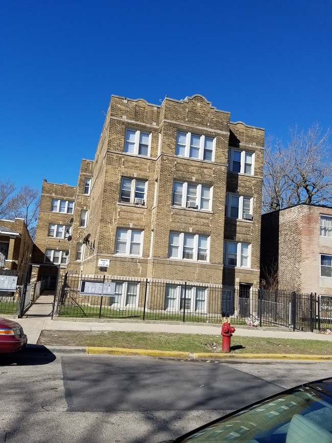 Building Photo - 1430 S Kenneth