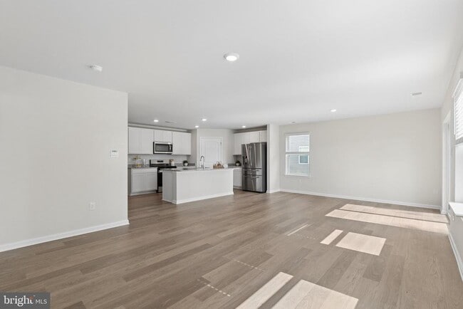 Building Photo - 378 Remington Dr