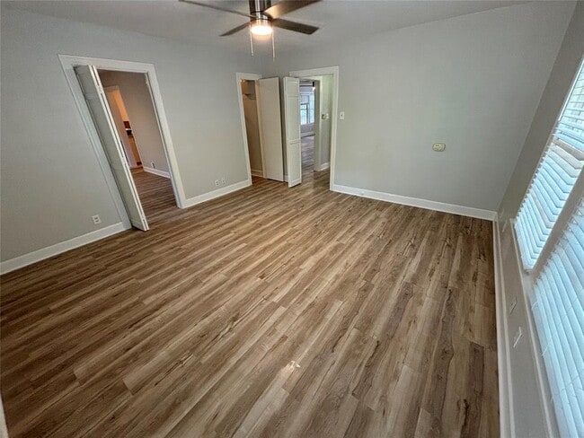 Building Photo - 807 Bouldin Ave