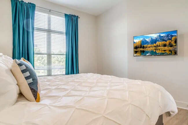 Building Photo - 2901 Indiana St