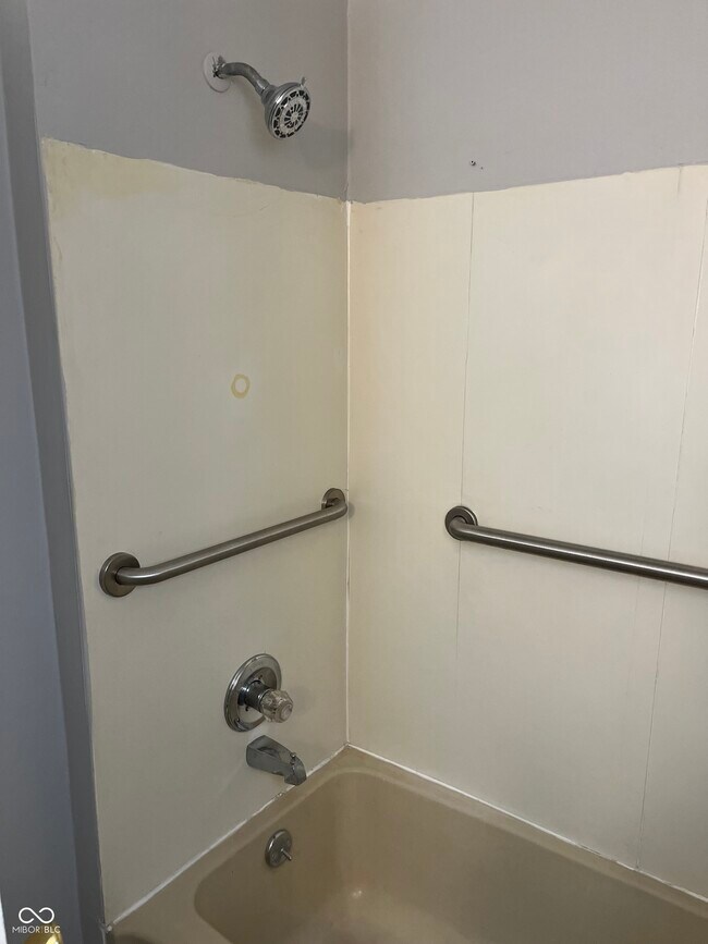 Building Photo - 1944 Shelby St