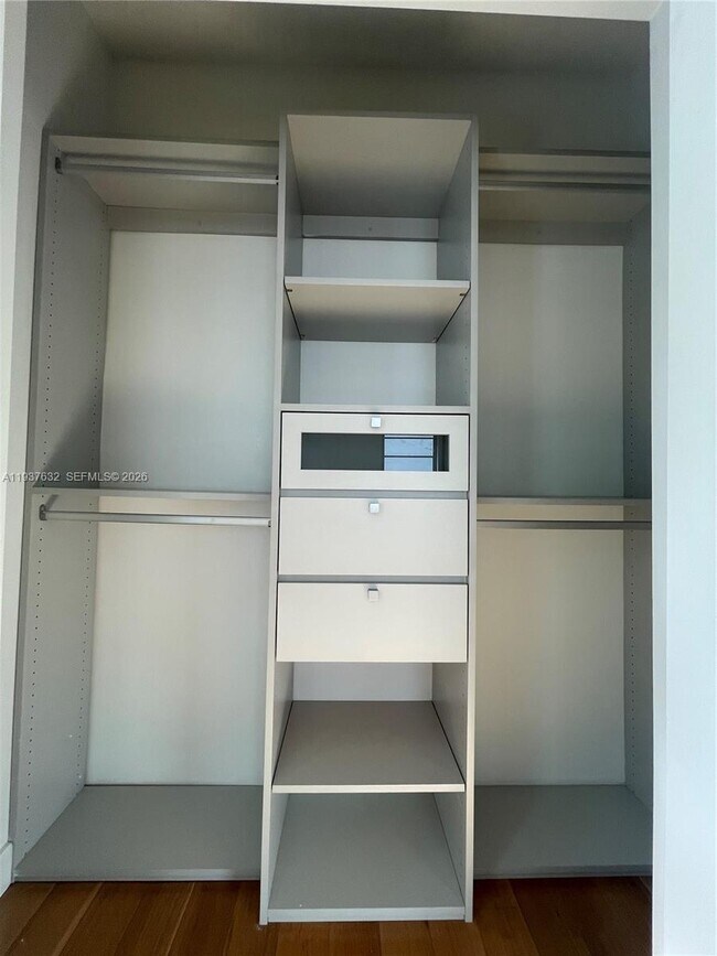 Building Photo - 2021 Meridian Ave