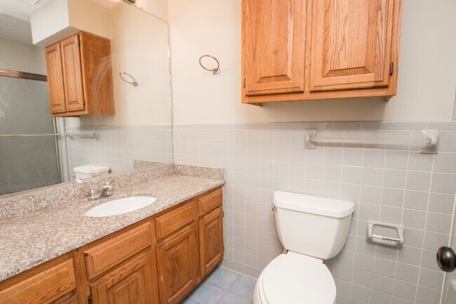 Building Photo - 3 bed 2 bath in Valley View