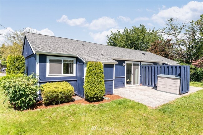 Building Photo - 1744 N Rainier Ave