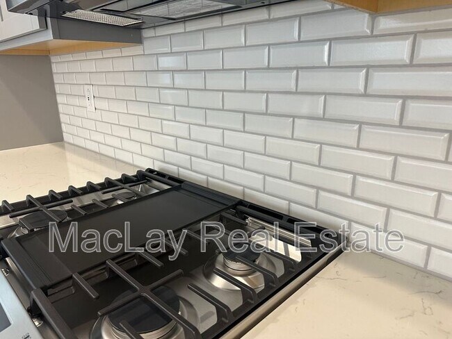 Building Photo - 3809 N 100th Dr