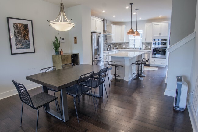 Building Photo - 3826 Sky Haven Dr