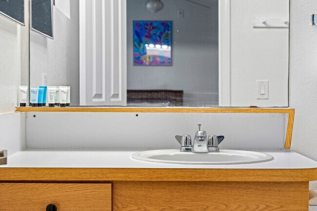 Building Photo - 15001 Caribou Ct