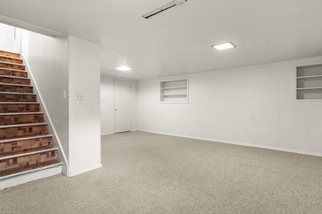Building Photo - 644 Avenue F