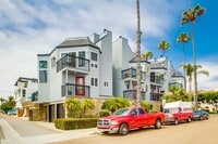 Building Photo - Furnished/ Unfurnished Beach Rental- 2 Master Suites - Roof Top Deck- Gated parking