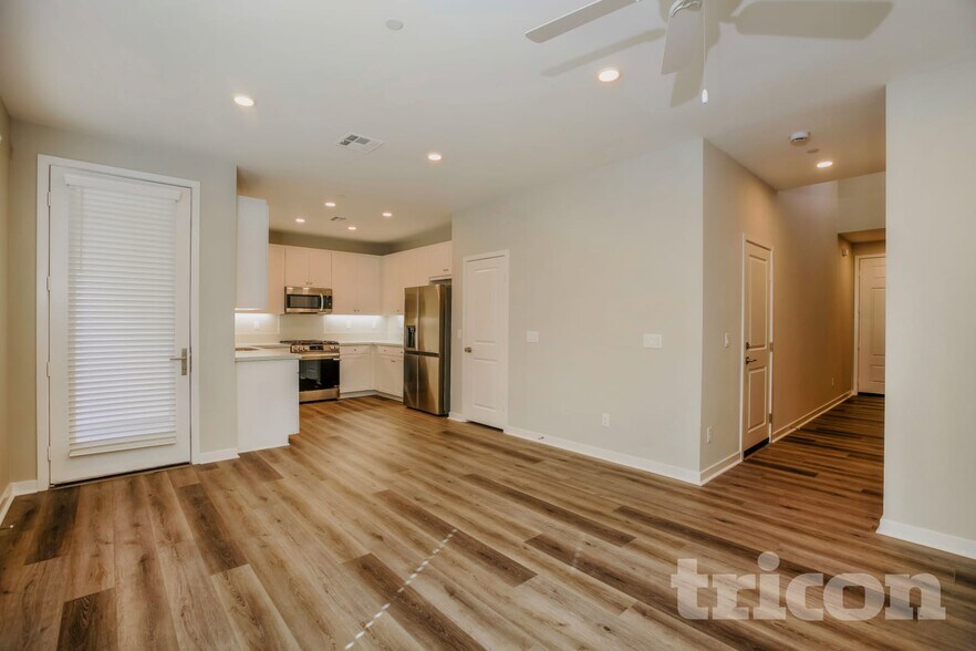 Building Photo - 31666 Luther Dr