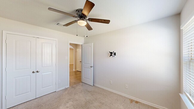 Building Photo - CHECK OUT THIS 4 BEDROOM, 2 BATH, 3 CAR GARAGE HOME IN HARKER HEIGHTS!