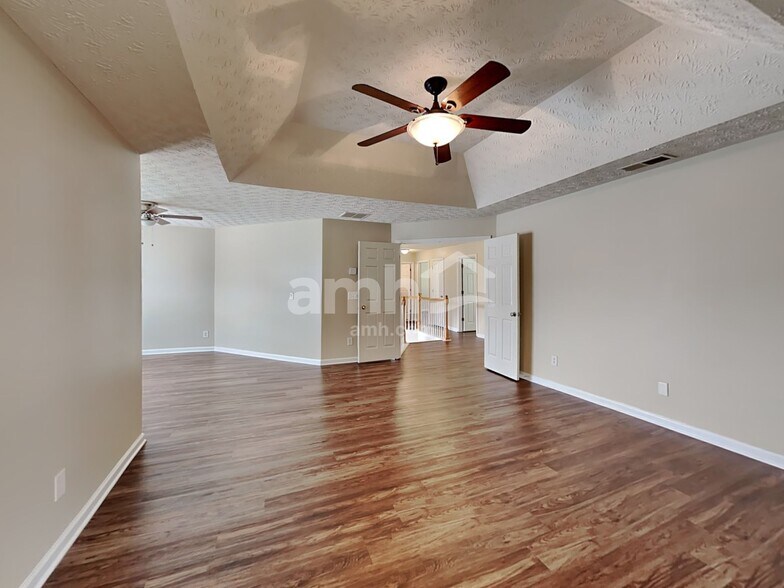 Building Photo - 1311 Aberdare Dr