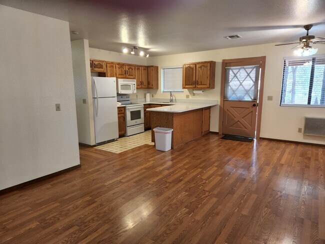 Building Photo - 2719 Bacobi Ovl