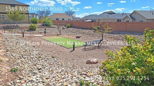 Building Photo - 1549 Northfield Rd