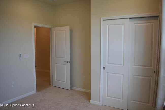 Building Photo - 5039 Sunnytime St