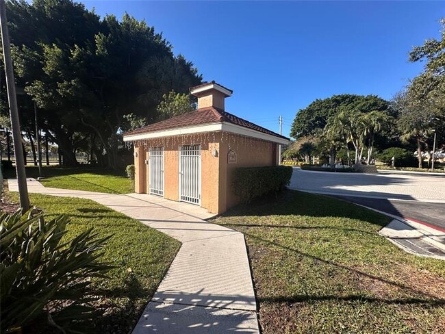 Building Photo - 855 NW 91st Terrace