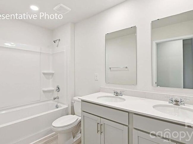 Building Photo - 676 13th Ave Dr NE