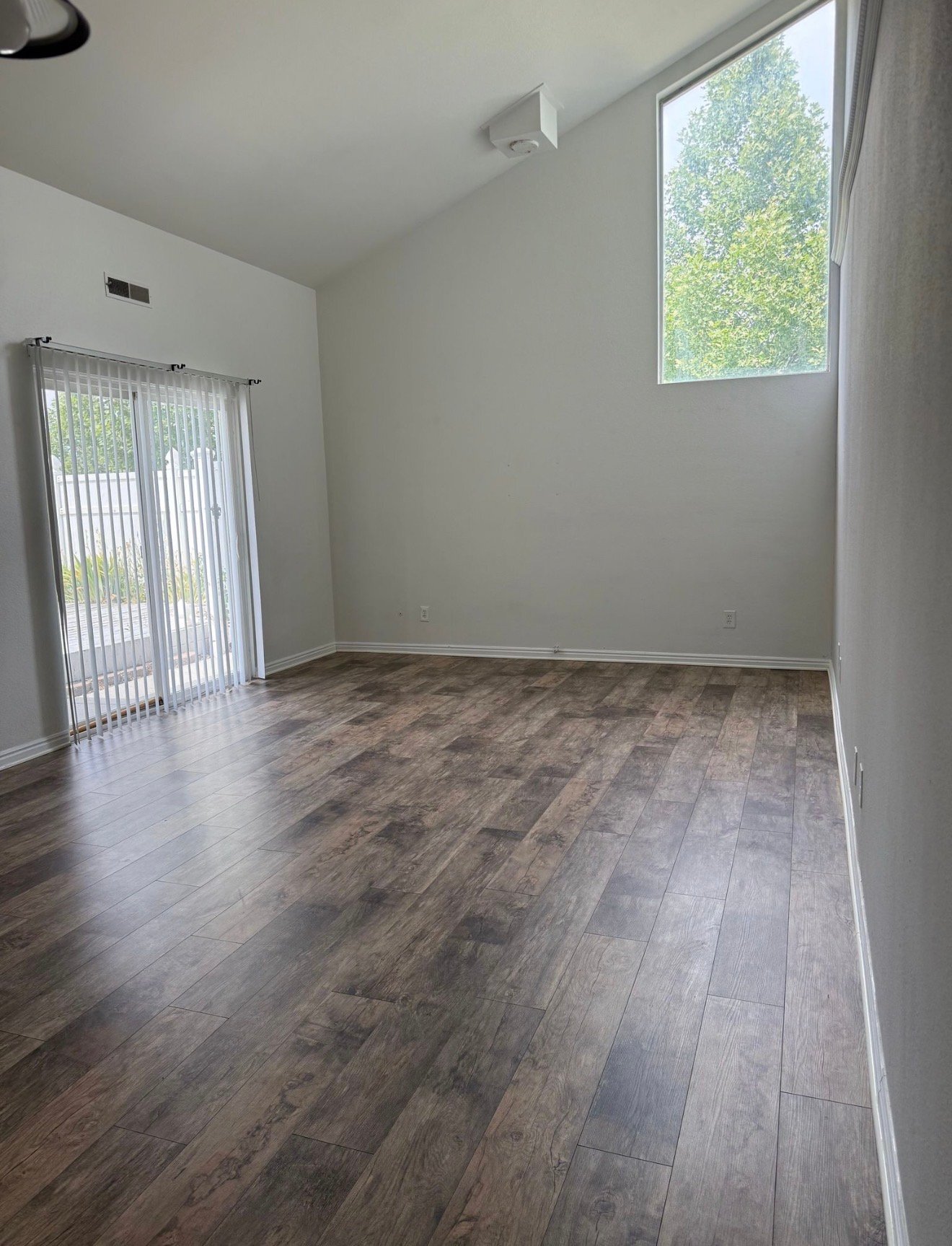 Building Photo - 62 Millpond Dr