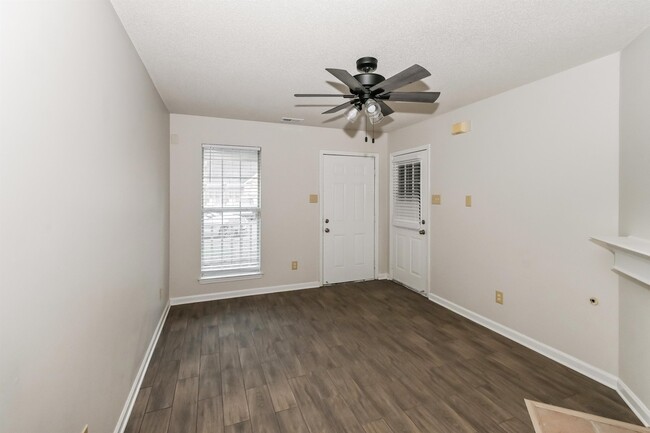 Building Photo - 1212 Calebs Ridge Dr