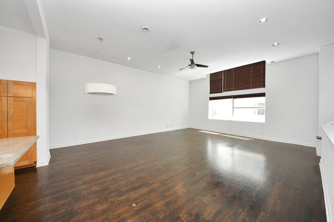 Building Photo - 1822 Southmore Blvd