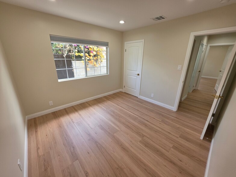 Building Photo - 6829 Murietta Ave