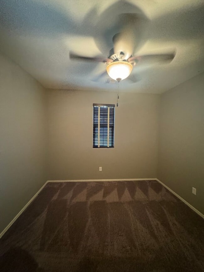 Building Photo - 16345 W Latham St