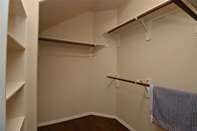 Building Photo - 5215 Field Briar Ln